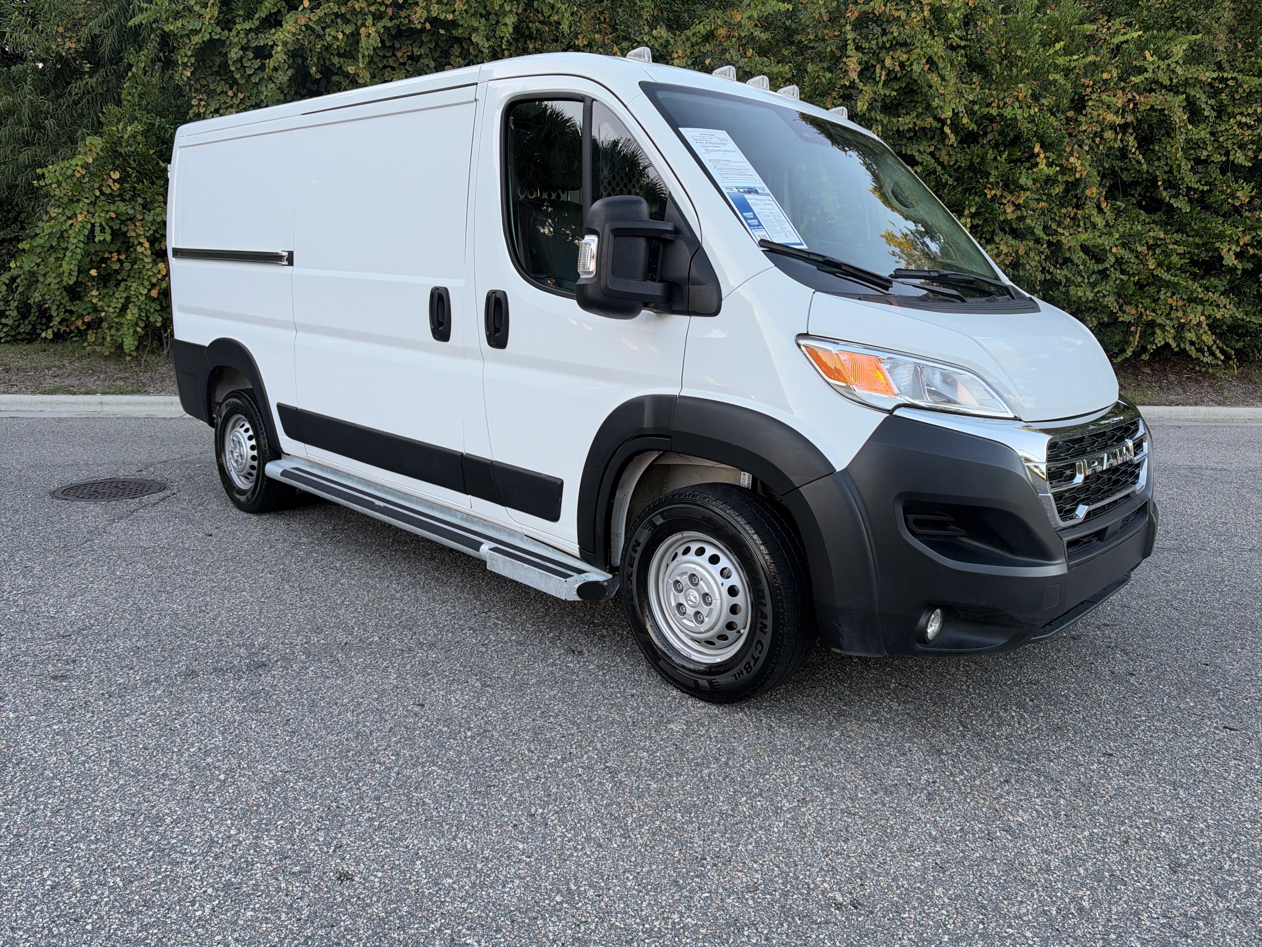 Used 2025 RAM ProMaster 2500 w/ U-Haul Equipment Group FWD image 2