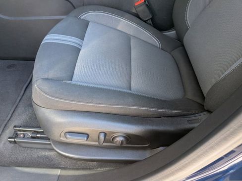 Used 2023 Chevrolet Blazer LT image 21