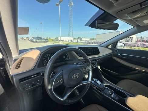 Used 2023 Hyundai Sonata Limited w/ Cargo Package FWD image 10