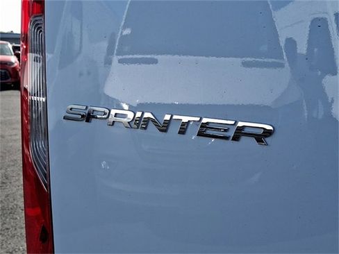 Used 2025 Mercedes-Benz Sprinter 2500 image 26