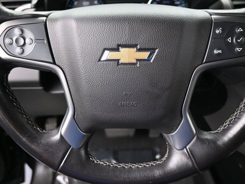 Used 2020 Chevrolet Suburban LT image 31