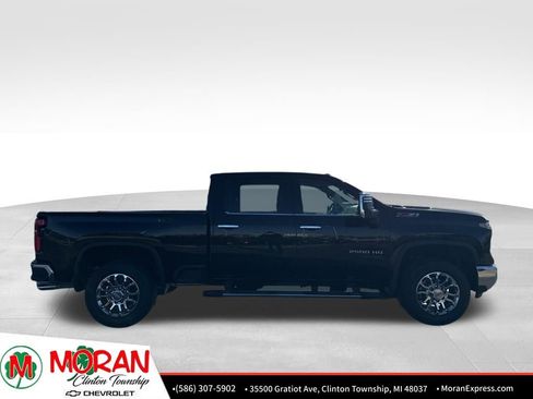 Used 2024 Chevrolet Silverado 2500 LTZ w/ LTZ Plus Package image 8
