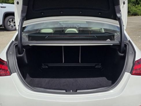 Used 2025 Mercedes-Benz C 300 Sedan image 8