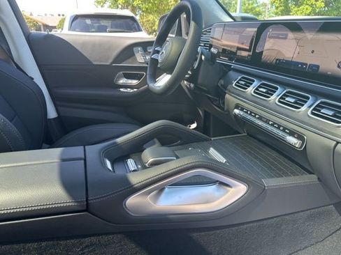New 2026 Mercedes-Benz GLS 450 4MATIC image 41