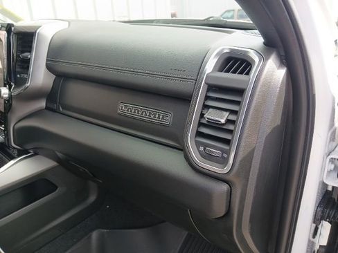 New 2026 RAM 3500 Laramie AWD/4WD image 34