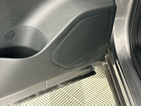 Certified 2023 Nissan Rogue SV image 26