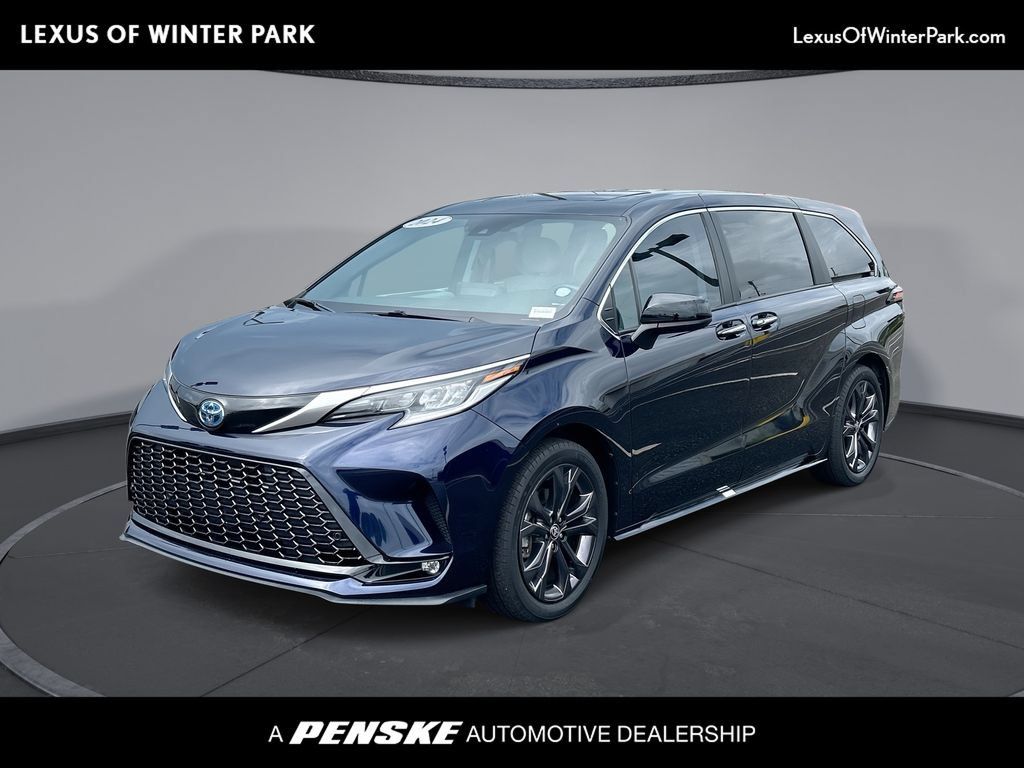 Used 2024 Toyota Sienna XSE FWD image 1