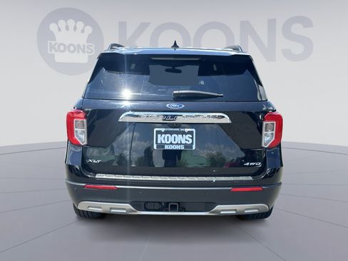 Certified 2022 Ford Explorer XLT w/ Equipment Group 202A AWD/4WD image 10