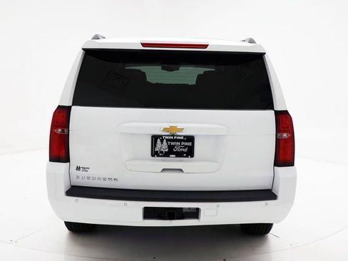 Used 2020 Chevrolet Suburban LT image 8