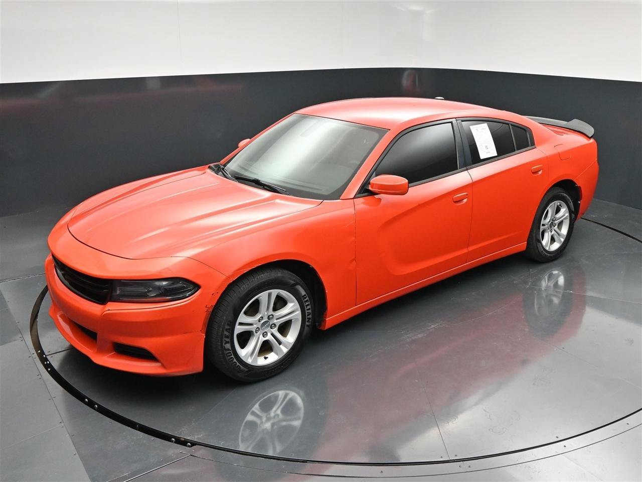 Used 2018 Dodge Charger SXT RWD image 19