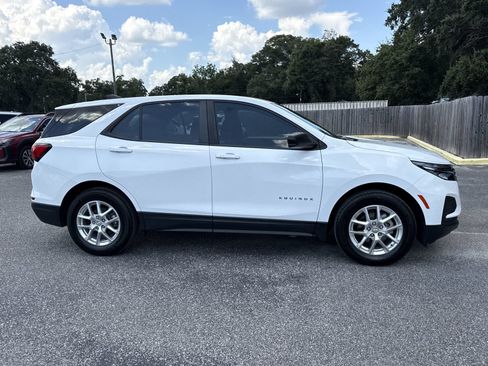 Used 2024 Chevrolet Equinox LS FWD image 6