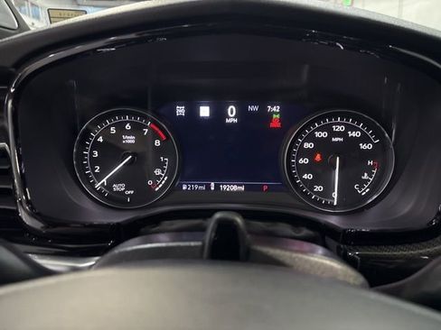 Used 2024 Cadillac XT6 Sport w/ Technology Package image 20