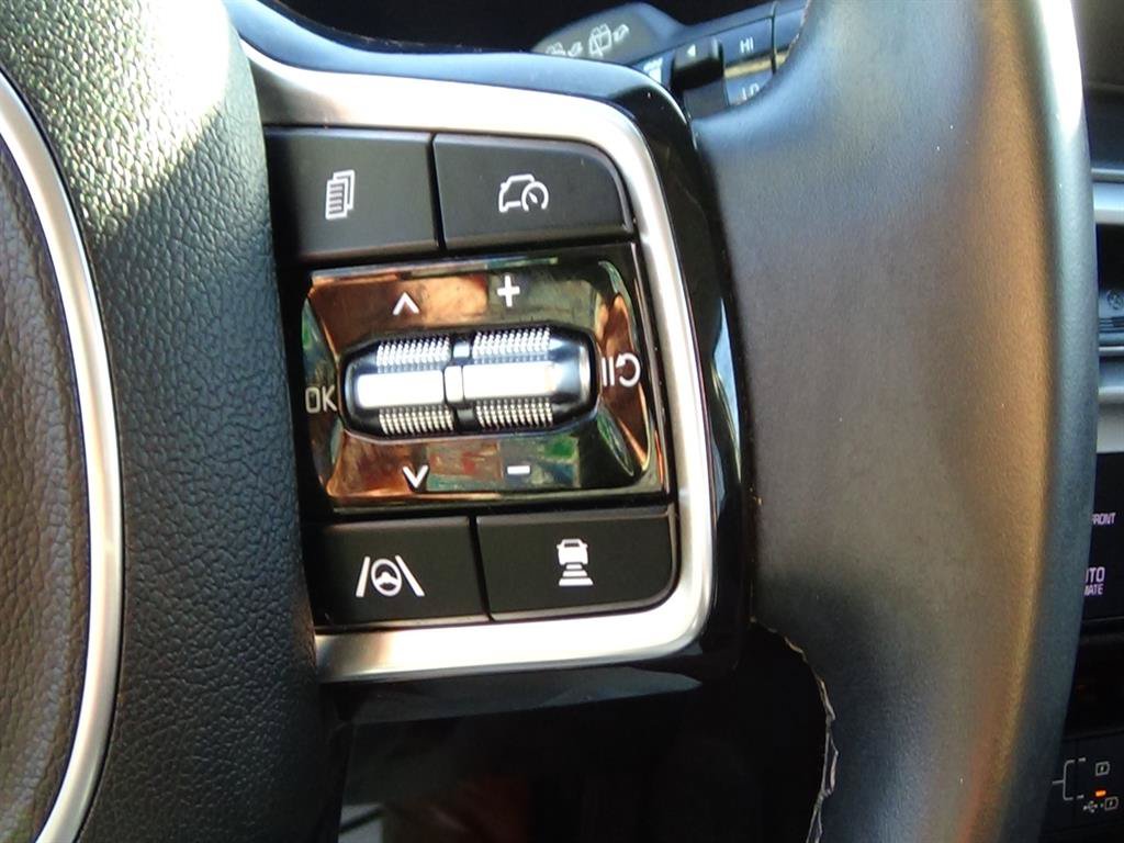Used 2024 Kia Sorento S FWD image 21