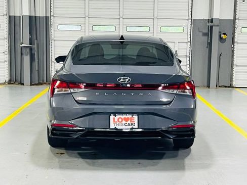 Used 2023 Hyundai Elantra Limited FWD image 19