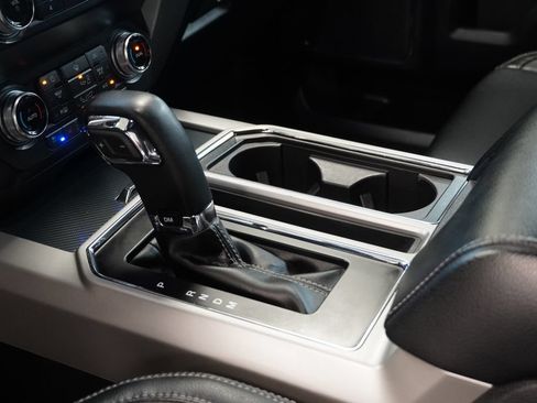 Used 2019 Ford F150 Lariat w/ Equipment Group 502A Luxury AWD/4WD image 21