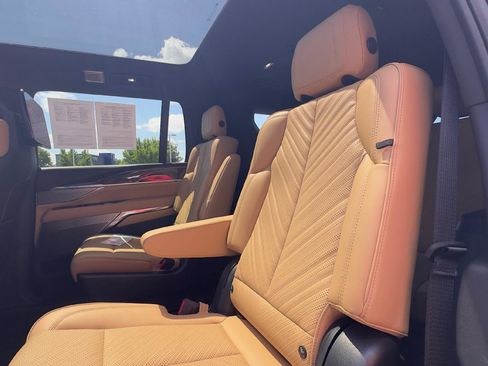 Used 2026 Cadillac Escalade IQL Sport 2 AWD/4WD image 12