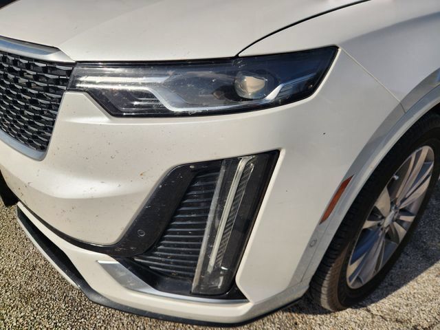 Used 2022 Cadillac XT6 Premium Luxury w/ Technology Package FWD image 6