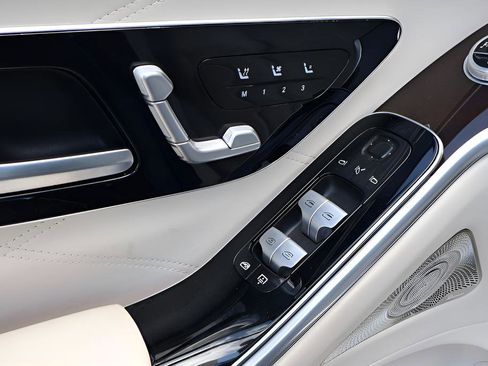 Used 2024 Mercedes-Benz Maybach S 680 4MATIC image 11