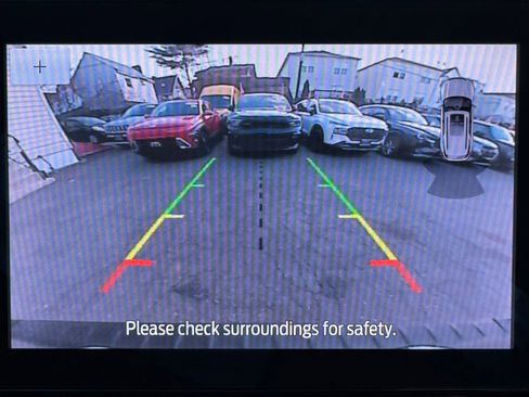 Used 2021 Ford Explorer XLT image 26