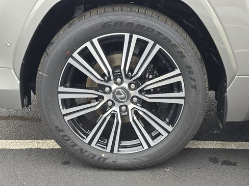 New 2025 Lexus LX 700h Luxury w/ Appearance Package image 8