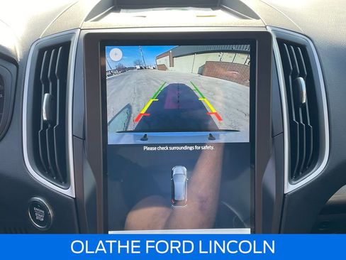 Used 2024 Ford Edge SEL w/ Convenience Package image 16