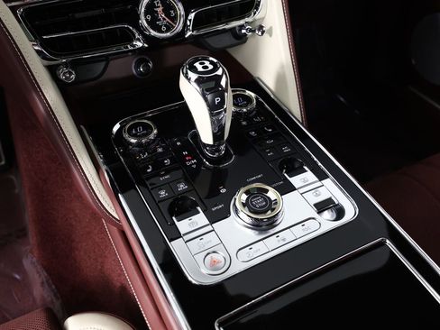 Used 2024 Bentley Flying Spur W12 AWD/4WD image 20