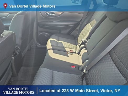 Used 2020 Nissan Rogue SV AWD/4WD image 24