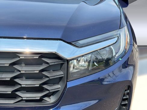 Used 2023 Honda Passport EX-L image 11