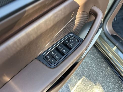 New 2025 Porsche Macan Turbo Electric image 17