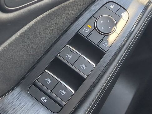 Certified 2025 Nissan Rogue SL w/ Tech Package FWD image 24