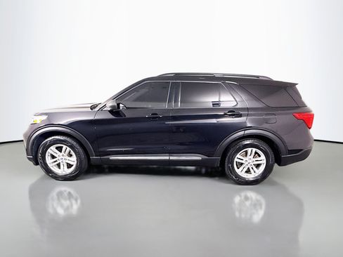 Used 2022 Ford Explorer XLT image 6