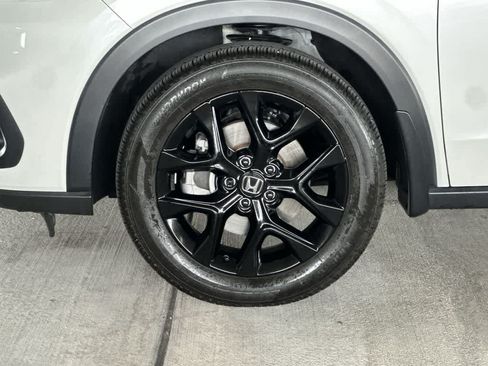 Used 2025 Honda HR-V Sport image 11