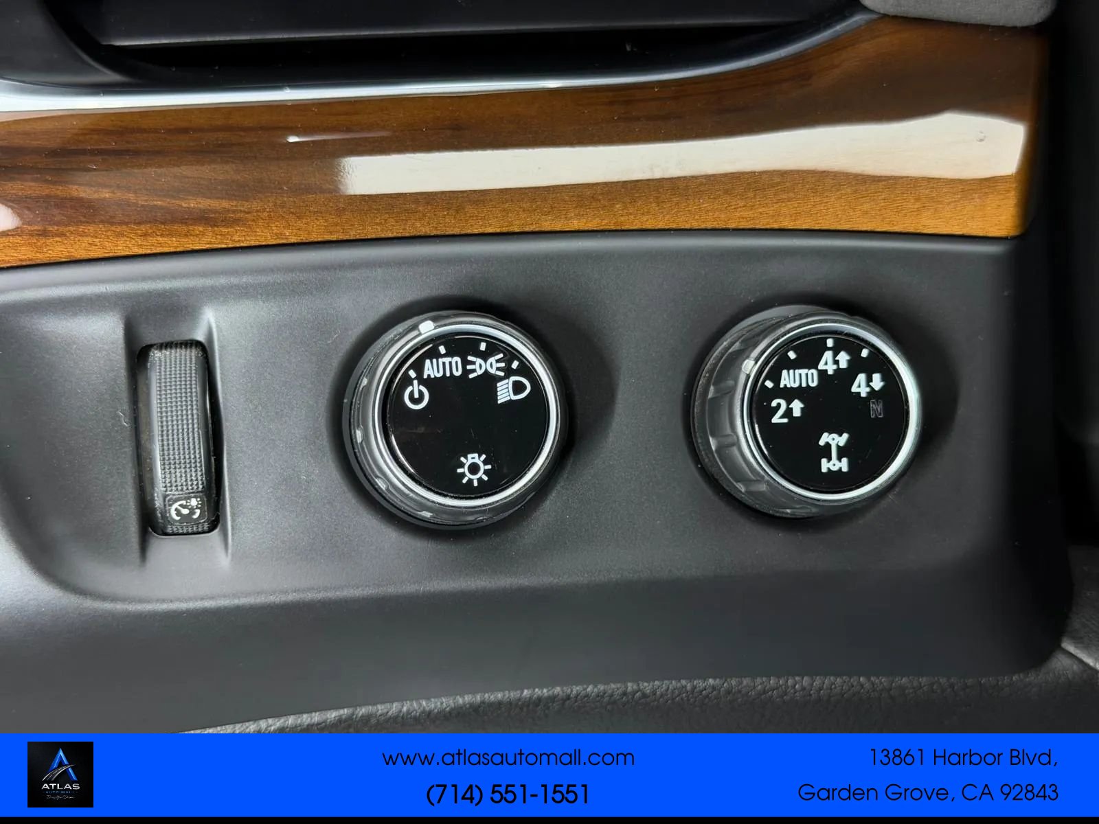 Used 2016 Cadillac Escalade Premium AWD/4WD image 37