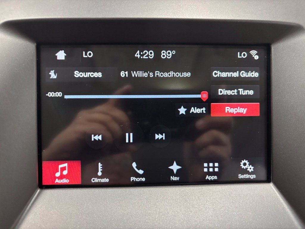 Used 2018 Ford Edge Titanium w/ Equipment Group 301A AWD/4WD image 26
