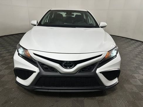 Used 2023 Toyota Camry SE image 8