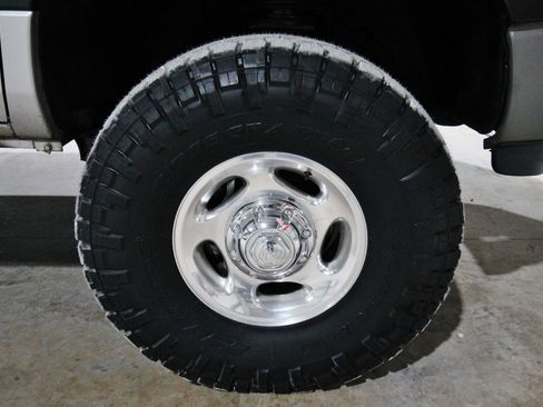 Used 2002 Dodge Ram 2500 Truck SLT image 17