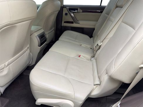 Used 2013 Lexus GX 460 Premium image 33