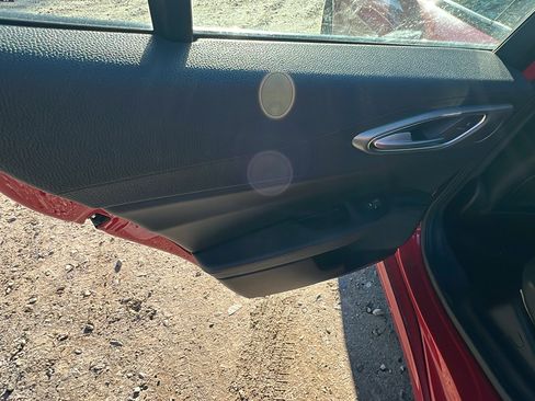 Used 2025 Alfa Romeo Giulia AWD w/ Veloce Package AWD image 24