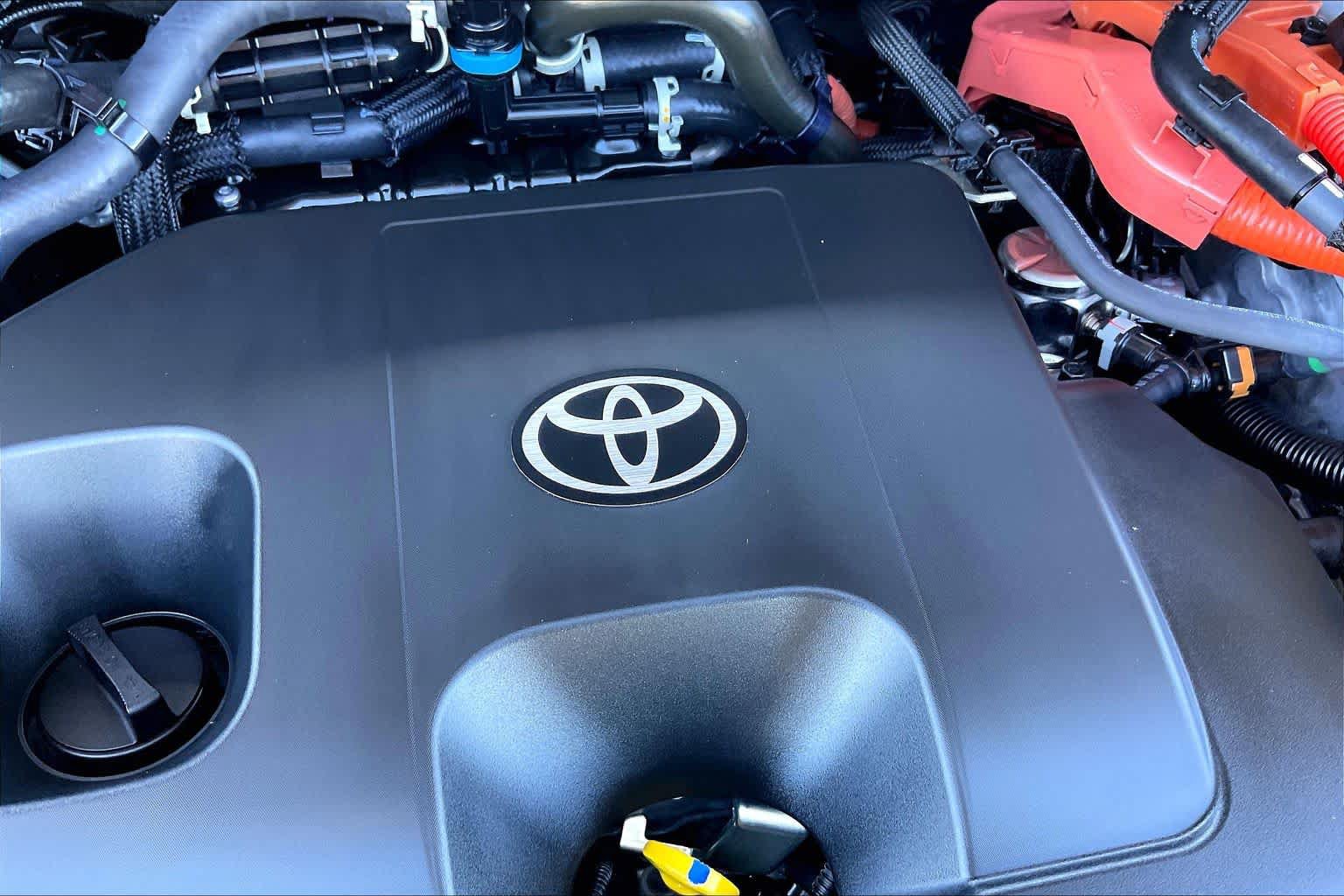 Used 2026 Toyota RAV4 SE AWD/4WD image 32