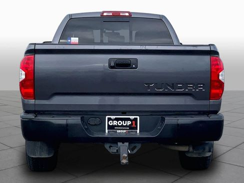 Used 2017 Toyota Tundra SR5 w/ SR5 Upgrade Package RWD image 5