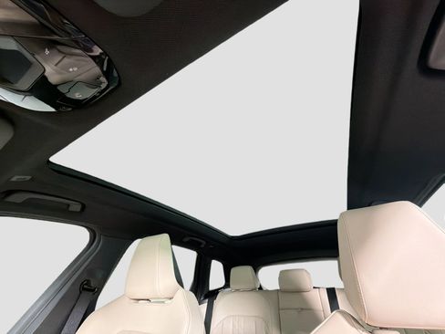 Certified 2025 BMW X3 xDrive30i w/ Convenience Package image 21