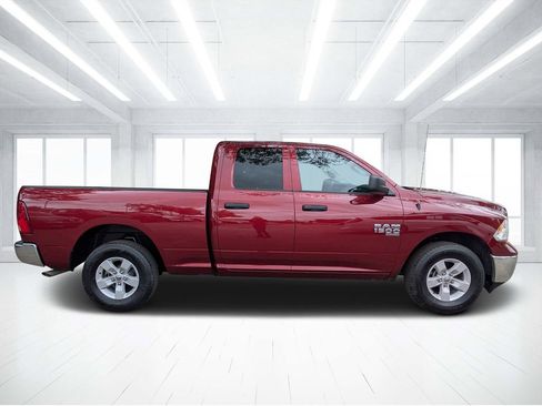 Used 2024 RAM 1500 Classic SLT AWD/4WD image 2