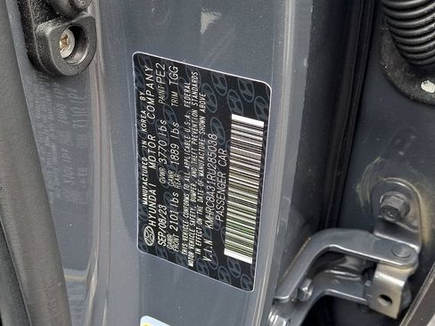 Certified 2024 Hyundai Venue SEL FWD image 27