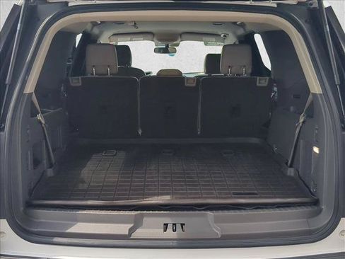 Used 2018 Ford Expedition XLT w/ Equipment Group 201A RWD image 6