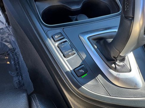 Used 2017 BMW 330i xDrive 330i xDrive Sedan image 37