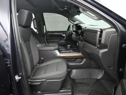 Used 2023 Chevrolet Silverado 1500 LT Trail Boss AWD/4WD image 2