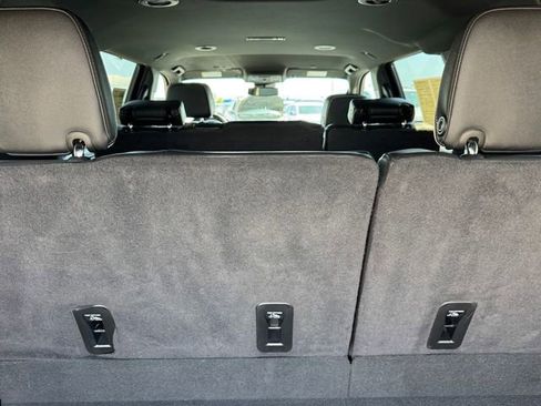 Certified 2024 Chevrolet Suburban Premier AWD/4WD image 10