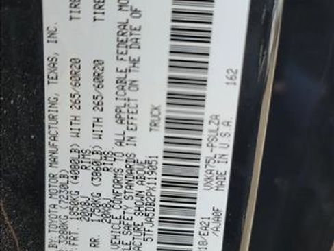 Used 2023 Toyota Tundra Limited image 23