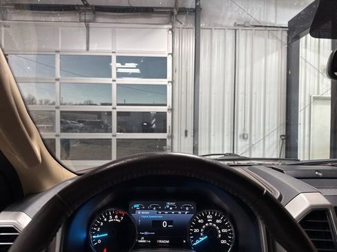 Used 2018 Ford F150 Lariat w/ Equipment Group 502A Luxury image 7