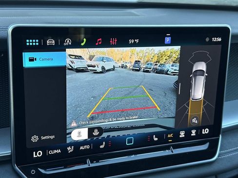 New 2026 Volkswagen Tiguan SE AWD/4WD image 8